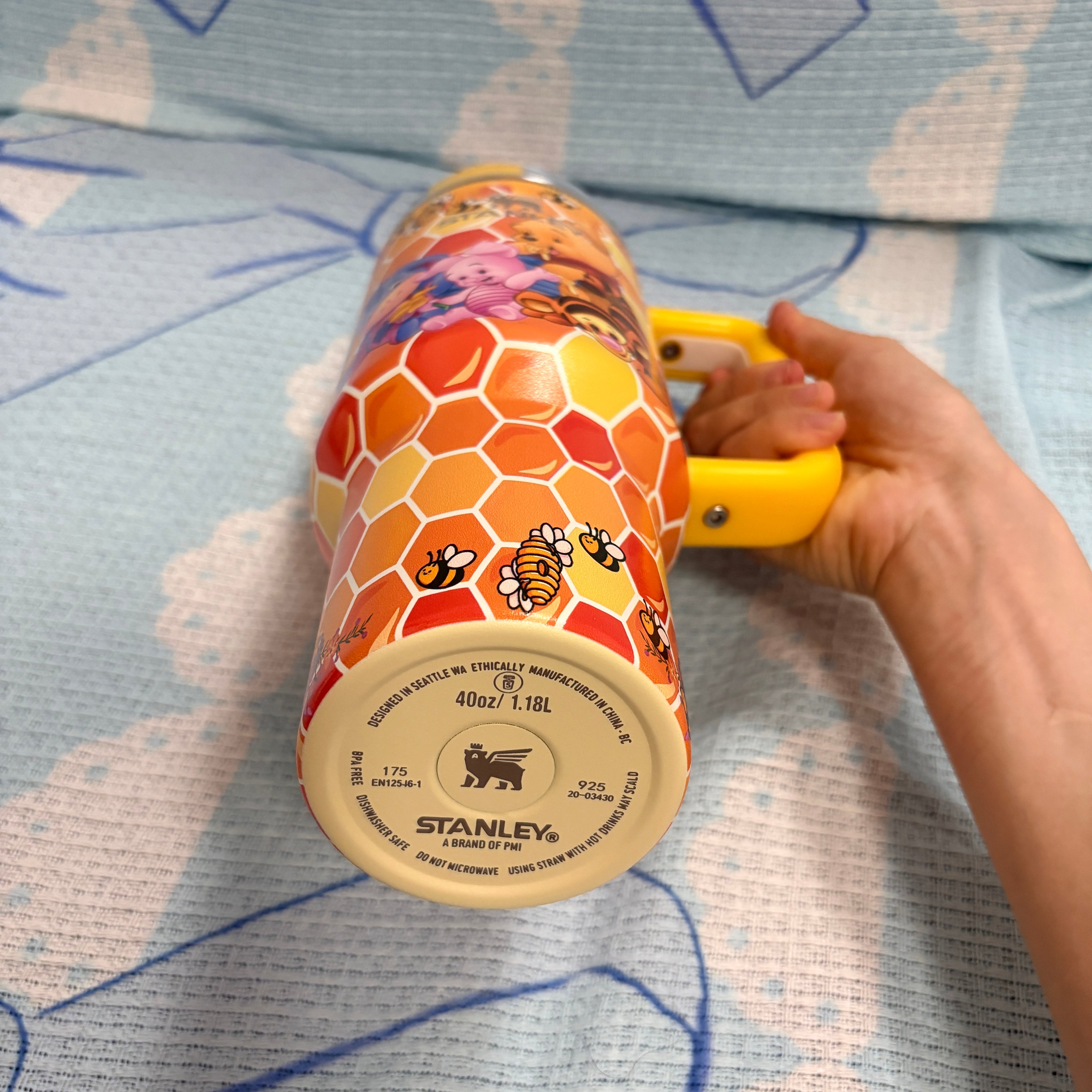 Limited Edition Winnie the Pooh 40oz FREE SHIPPING